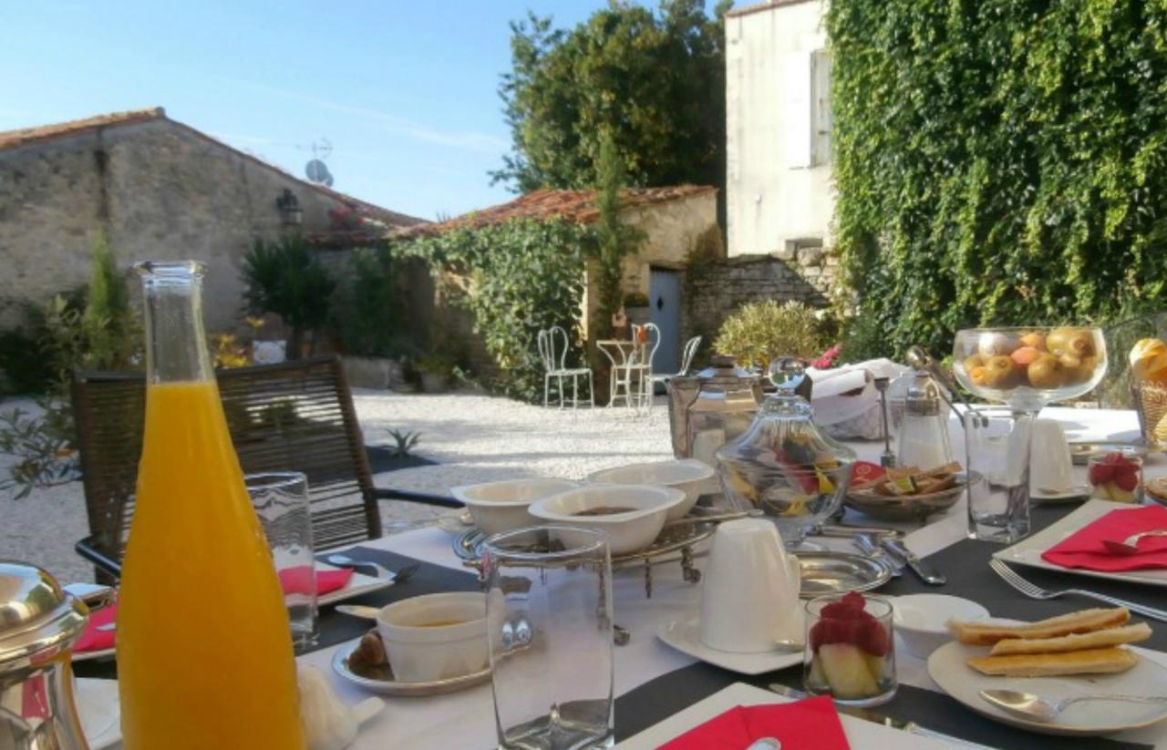La Maison Du Baloir Thairé Exterior foto